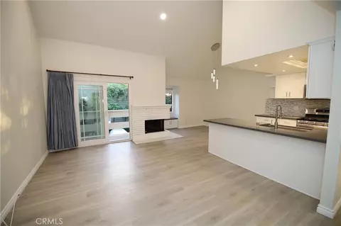 292 Palmer St #C2, Costa Mesa, CA 92627 photo 4