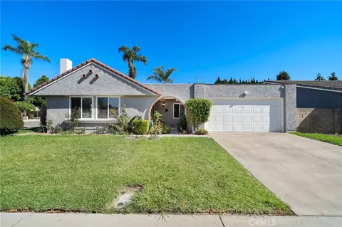 18162 Santa Adela Cir, Fountain Valley, CA 92708