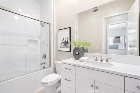 Bath - 107 Spiral, Irvine, CA 92618 photo 1 of 5