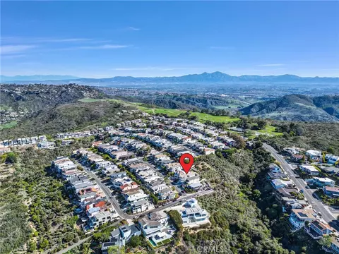 820 Acapulco St, Laguna Beach, CA 92651