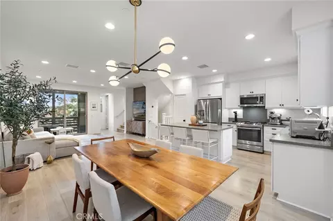 605 Handley Ct, Tustin, CA 92780