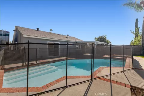 Exterior - 27371 Garza, Saugus, CA 91350 photo 3 of 7