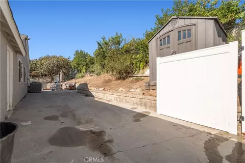 Exterior - 27371 Garza, Saugus, CA 91350 photo 5 of 7