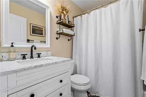 Bath - 27371 Garza, Saugus, CA 91350 photo 2 of 2