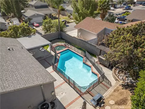 View/Area - 27371 Garza, Saugus, CA 91350 photo 2 of 6