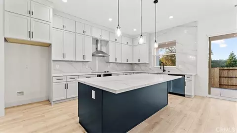 1 Moonbeam Ct, Oroville, CA 95966