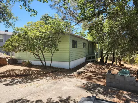 422 Lodgeview Dr, Oroville, CA 95966