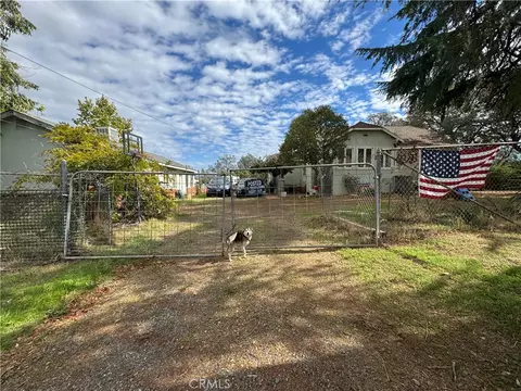 902 14th St, Oroville, CA 95965