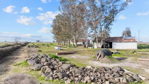 Exterior - 1553 Lofgren, Richvale, CA 95974 photo 11 of 13