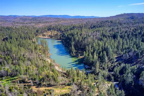 20 Meadow Ln, Berry Creek, CA 95916