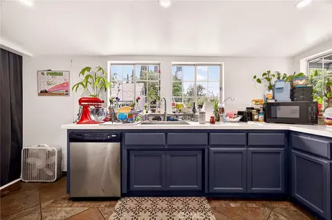 Kitchen - 1121 Marin, Corning, CA 96021 photo 2 of 5