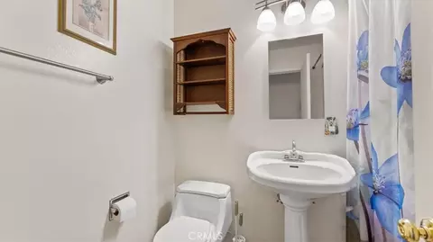 Bath - 351 C St, Biggs, CA 95917 photo 2 of 2