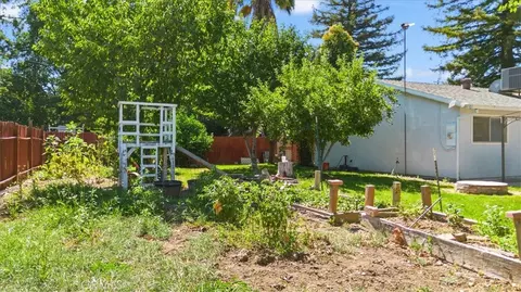 Exterior - 351 C St, Biggs, CA 95917 photo 2 of 8