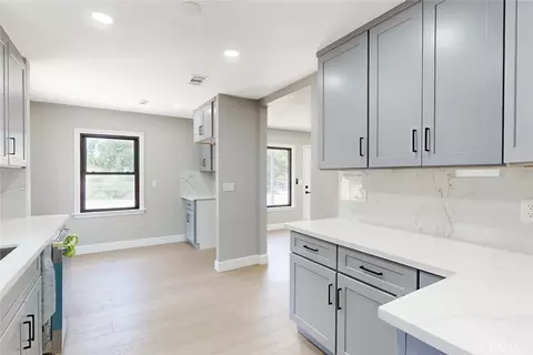 Kitchen - 2361 Wilsey Dr, Redding, CA 96001 photo 10 of 10