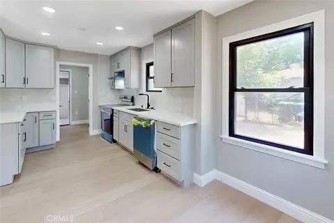 Kitchen - 2361 Wilsey Dr, Redding, CA 96001 photo 5 of 10