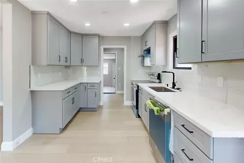 Kitchen - 2361 Wilsey Dr, Redding, CA 96001 photo 7 of 10