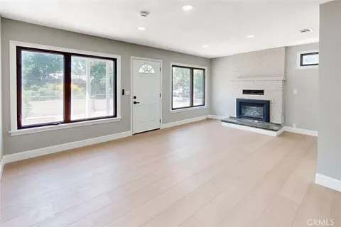 Living - 2361 Wilsey Dr, Redding, CA 96001 photo 6 of 8