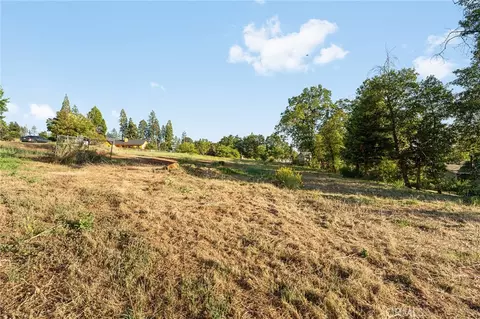 1663 Sweetbriar Ln, Paradise, CA 95969 photo 4