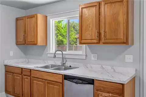 Kitchen - 5259 Farley St, Oroville, CA 95966 photo 2 of 2
