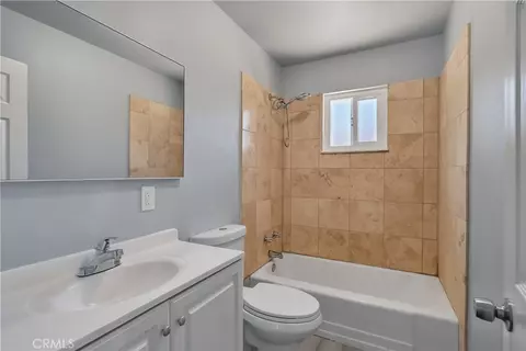Bath - 5259 Farley St, Oroville, CA 95966 photo 1 of 2