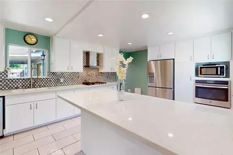 Kitchen - 2640 Williams Ave, Palermo, CA 95968 photo 2 of 5
