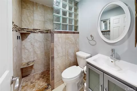 Bath - 2640 Williams Ave, Palermo, CA 95968 photo 2 of 5
