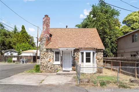 11 Hemstalk Ct, Oroville, CA 95965
