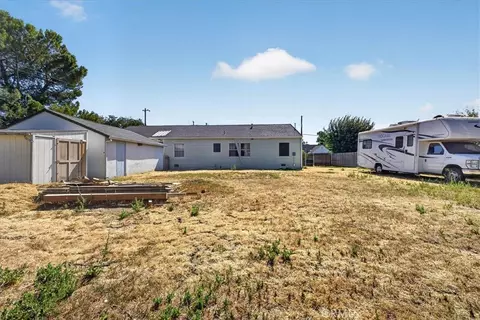 Exterior - 555 Pacific, Willows, CA 95988 photo 7 of 19