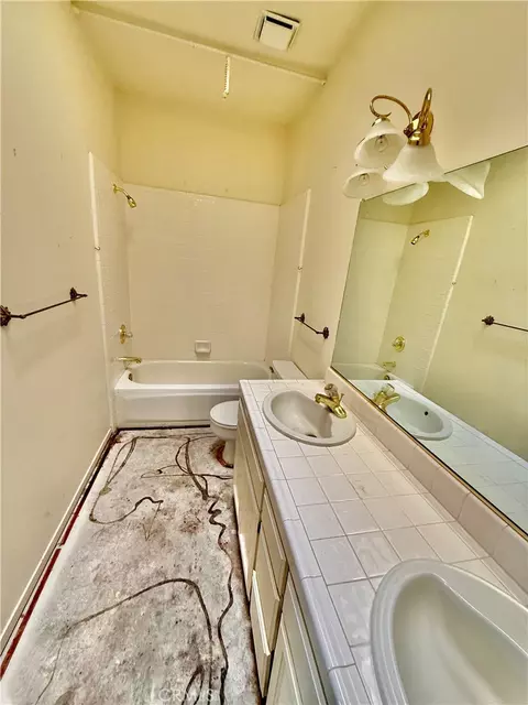 Bath - 359 Saint Augustine Dr, Chico, CA 95928 photo 1 of 7