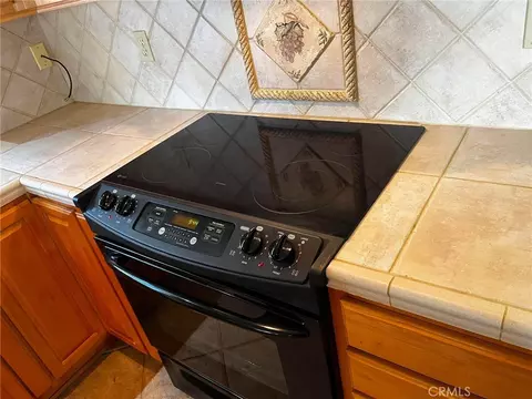 Kitchen - 359 Saint Augustine Dr, Chico, CA 95928 photo 4 of 7