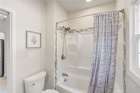 Bath - 1875 Sycamore St, Gridley, CA 95948 photo 3 of 3