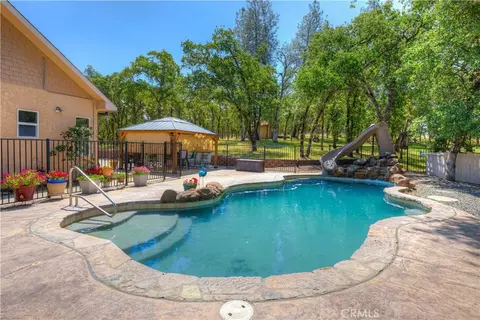 Exterior - 260 Orange Ave, Oroville, CA 95966 photo 6 of 13