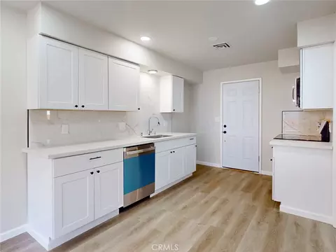 Kitchen - 484 E St, Biggs, CA 95917 photo 3 of 7