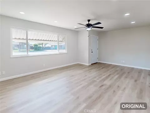 Living - 484 E St, Biggs, CA 95917 photo 6 of 12
