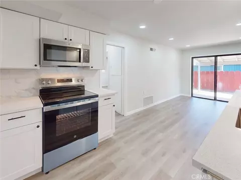 Kitchen - 484 E St, Biggs, CA 95917 photo 6 of 7