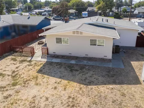Exterior - 484 E St, Biggs, CA 95917 photo 2 of 21