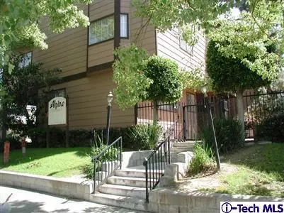 246 Alpine St #4, Pasadena, CA 91106 photo 1