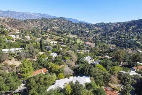 1570 Arundle Pl, Glendale, CA 91206 photo 1