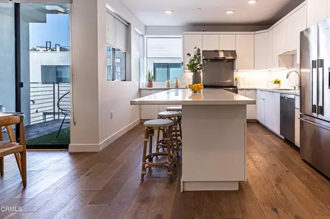 2148 Clifford St, Los Angeles, CA 90026