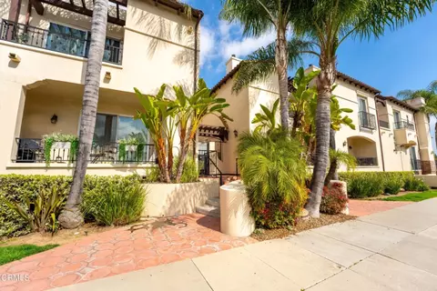 5753 White Oak Ave #20, Encino, CA 91316