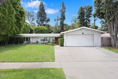 20618 Tiara St, Woodland Hills, CA 91367