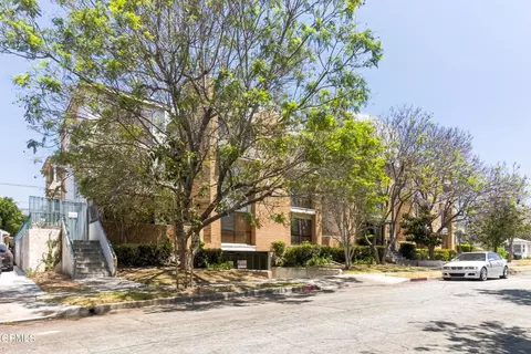 413 Hawthorne St #206, Glendale, CA 91204