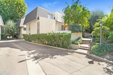 6121 Shoup Ave #33, Woodland Hills, CA 91367