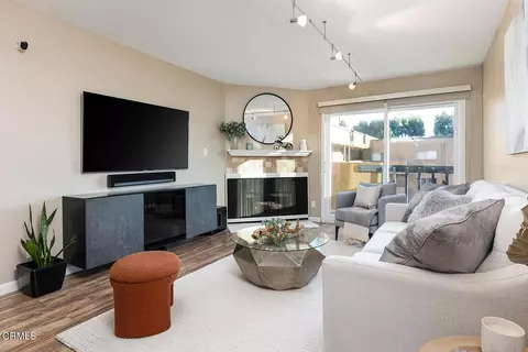 355 S Madison Ave #325, Pasadena, CA 91101