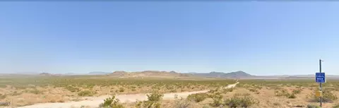 1 Clark Rd, Lucerne Valley, CA 92356