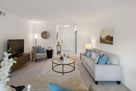 420 S Madison Ave #302, Pasadena, CA 91101