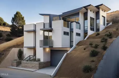 1932 Phillips Way, Los Angeles, CA 90042