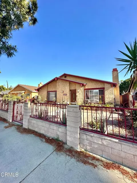 11440 Strathern St, North Hollywood, CA 91605