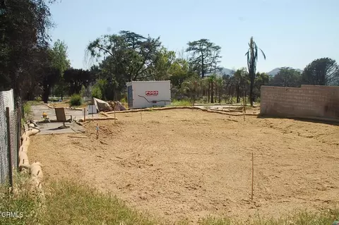 103 E Las Flores, Altadena, CA 91001