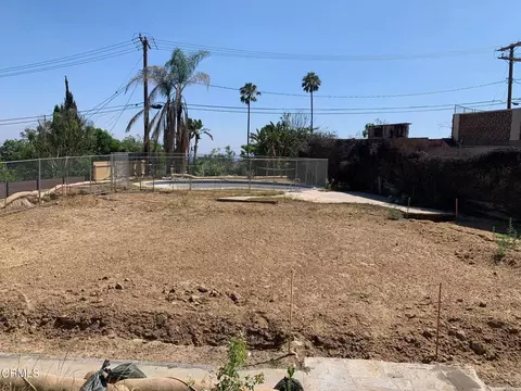 3880 Startouch Dr, Pasadena, CA